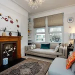 Veeve - Earls Court Rooftop Retreat
